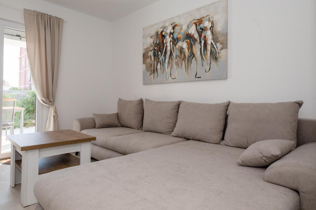 Peaceful Haven Near The Sea-Apartments Torlak Rab Banjol Extérieur photo