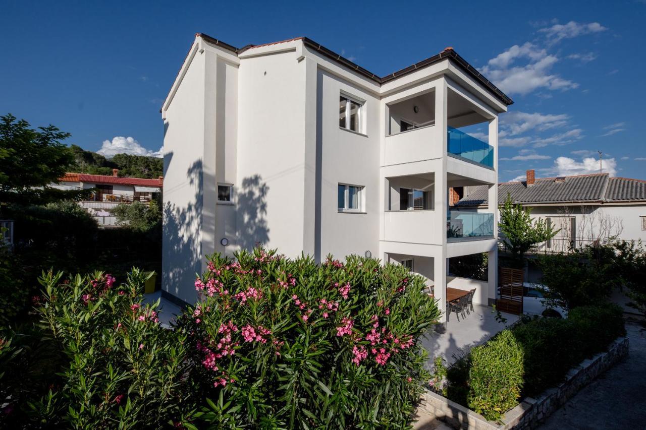 Peaceful Haven Near The Sea-Apartments Torlak Rab Banjol Extérieur photo
